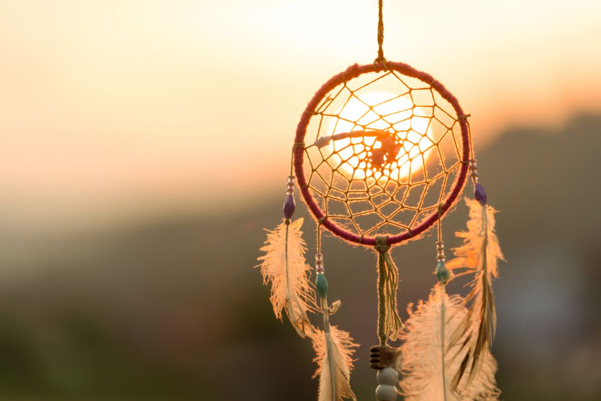 Make Your Own DIY Dream Catcher