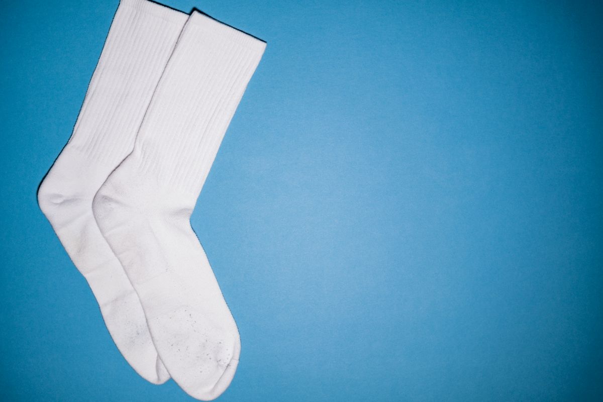 The Complete Guide To DIY Tie Dye Socks