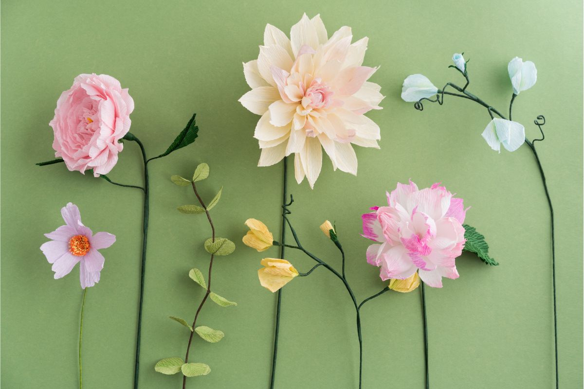 EASY Crepe Paper Flowers For Beginners – Step By Step Tutorial