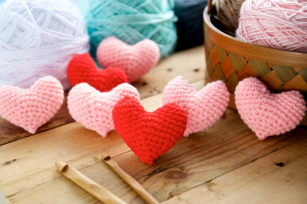 How To Crochet A Heart (US And UK Terms)